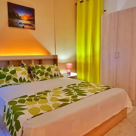 West Beach Apartment